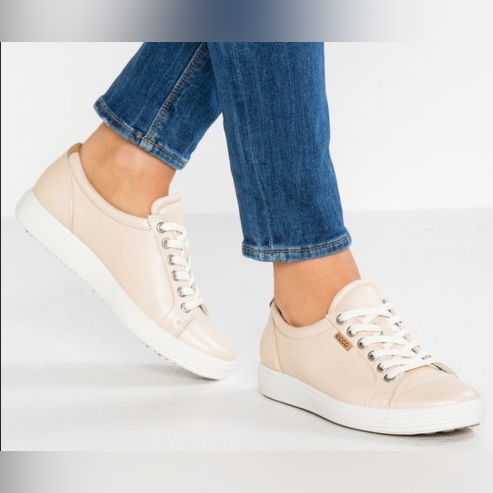 Ecco Sneaker - image 1